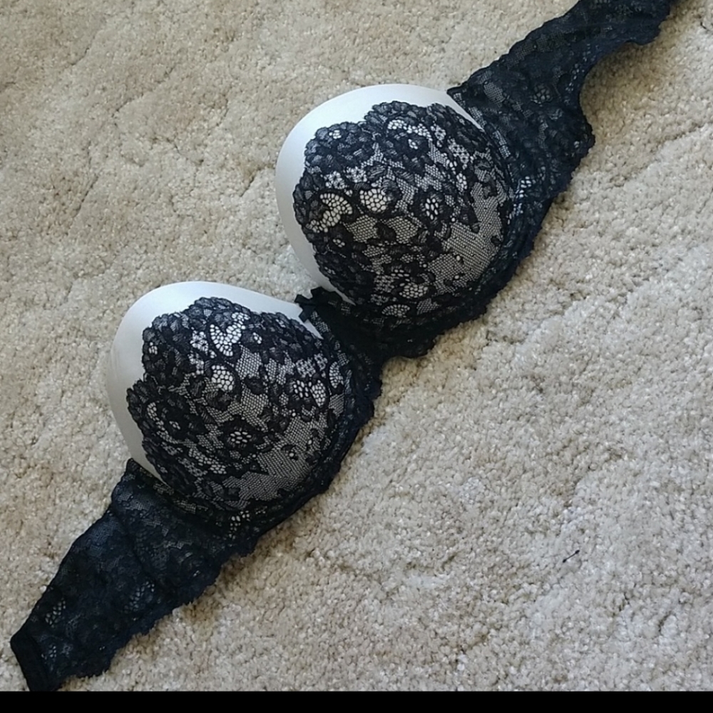 34DDD Victoria Secret Strapless